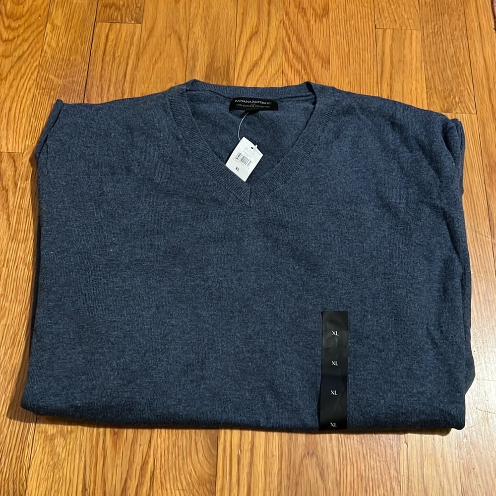 Banana Republic V-neck sweater